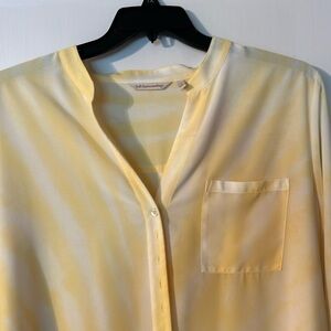 Sale! Soft surroundings woman’s top size 1X. 100% polyester
1-09